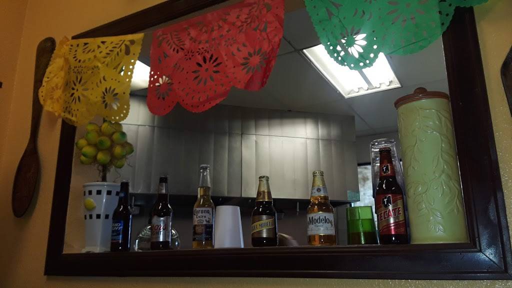 La Casita De Dona Machi | restaurant | 2407 S Eastern Ave, Las Vegas, NV 89104, USA | 7029124884 OR +1 702-912-4884