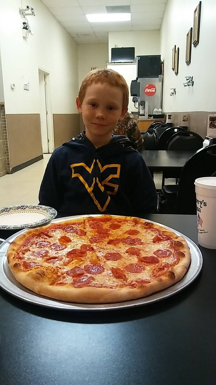 Anthonys Pizza | restaurant | 372 Middleway Pike B, Inwood, WV 25428, USA | 3042297373 OR +1 304-229-7373