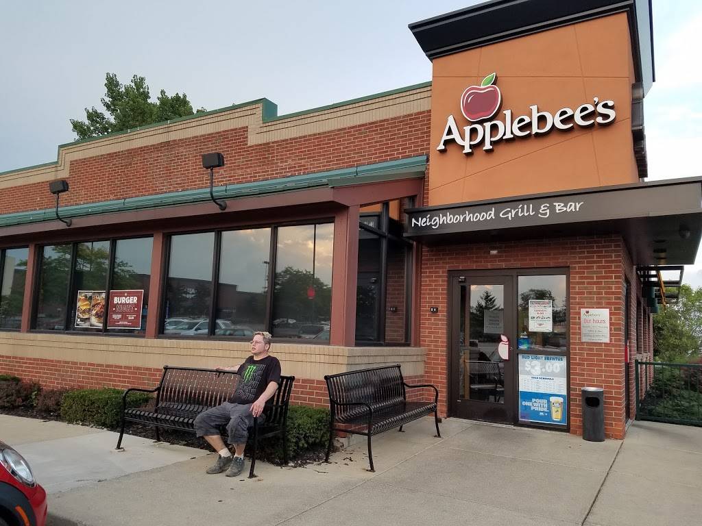 Applebees Grill + Bar | restaurant | 4955 28th St SE, Grand Rapids, MI 49546, USA | 6169771900 OR +1 616-977-1900