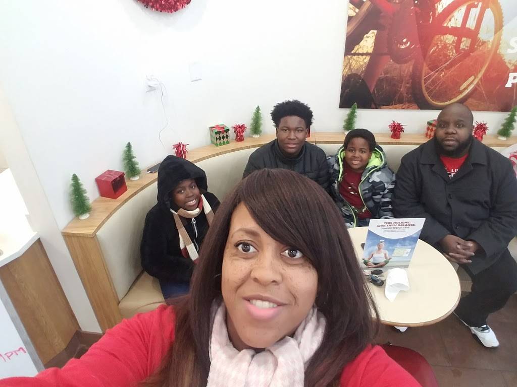 Smoothie King CWE | restaurant | 4475 Forest Park Ave, St. Louis, MO 63108, USA | 3145349231 OR +1 314-534-9231