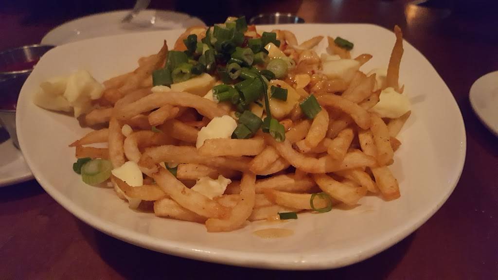 Bâton Rouge Steakhouse & Bar - Siège social | restaurant | 8210 Rte Transcanadienne, Saint-Laurent, QC H4S 1M5, Canada | 5143368885 OR +1 514-336-8885