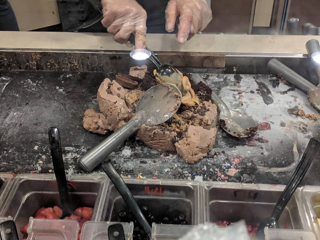 Cold Stone Creamery | bakery | 9655 Carousel Center, Syracuse, NY 13290, USA | 3157012840 OR +1 315-701-2840