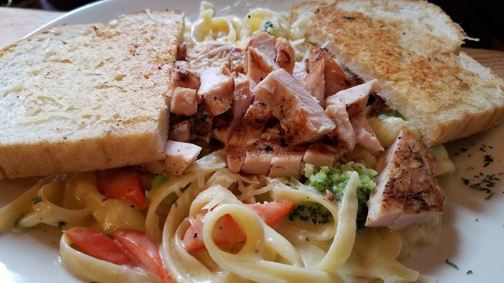 The Bear House Family Restaurant | restaurant | 23420 Crest Forest Dr, Crestline, CA 92325, USA | 9093388100 OR +1 909-338-8100