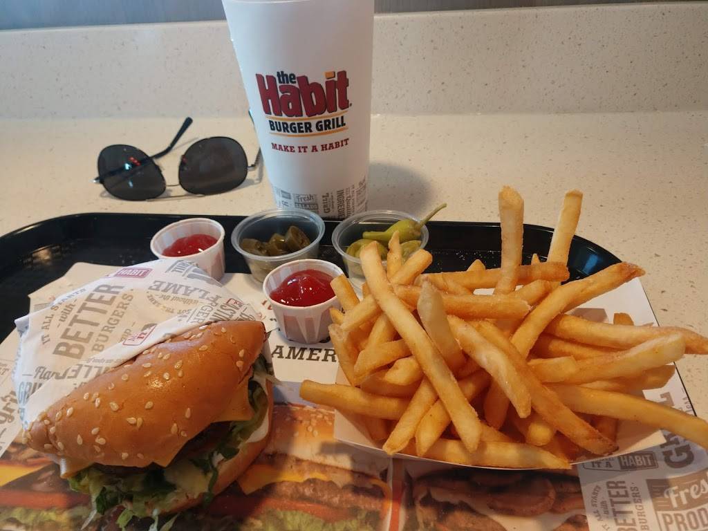 Starbucks | cafe | 3120 E Floral Ave Suite #100, Selma, CA 93662, USA | 5598475318 OR +1 559-847-5318