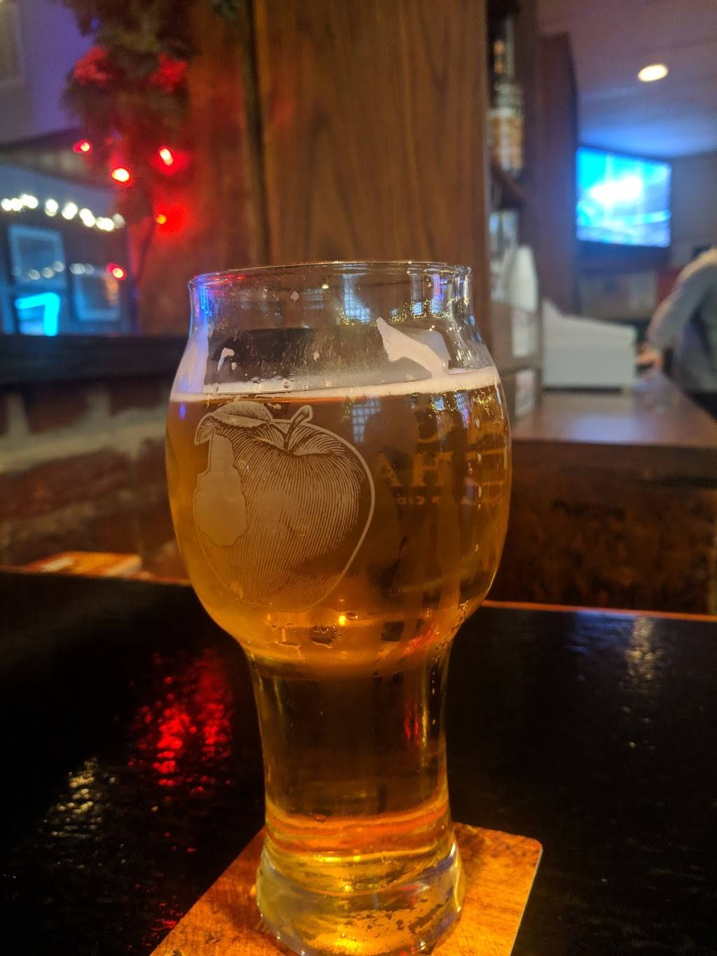 Starboard Side Tavern | restaurant | 2500 E Norris St, Philadelphia, PA 19125, USA | 2156341238 OR +1 215-634-1238