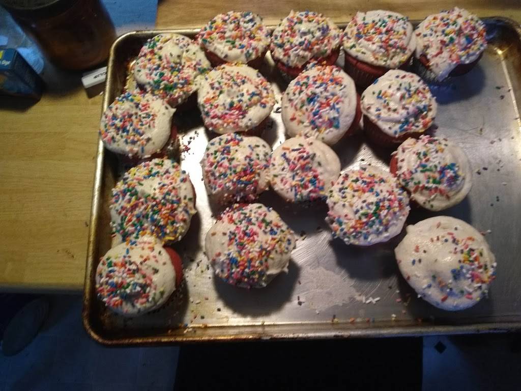 Rocky Road cupcakes shop | restaurant | 1571 Highland Drive, Kalamazoo, MI 49007, USA | 2697209978 OR +1 269-720-9978