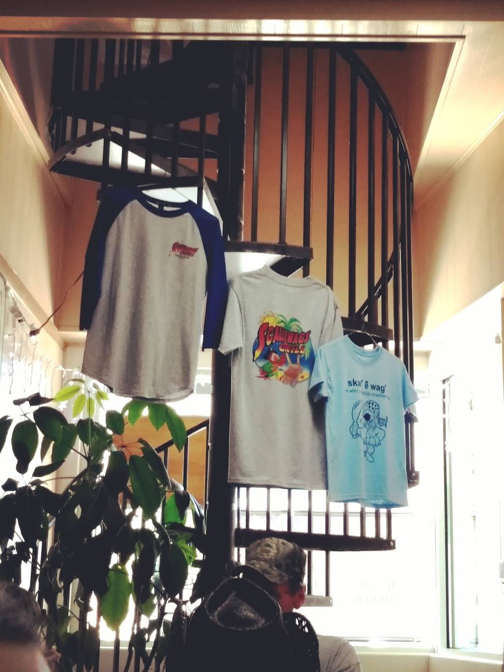 Scallywags Uptown Grill | restaurant | 28 S Jefferson St, Winchester, TN 37398, USA | 9319679302 OR +1 931-967-9302