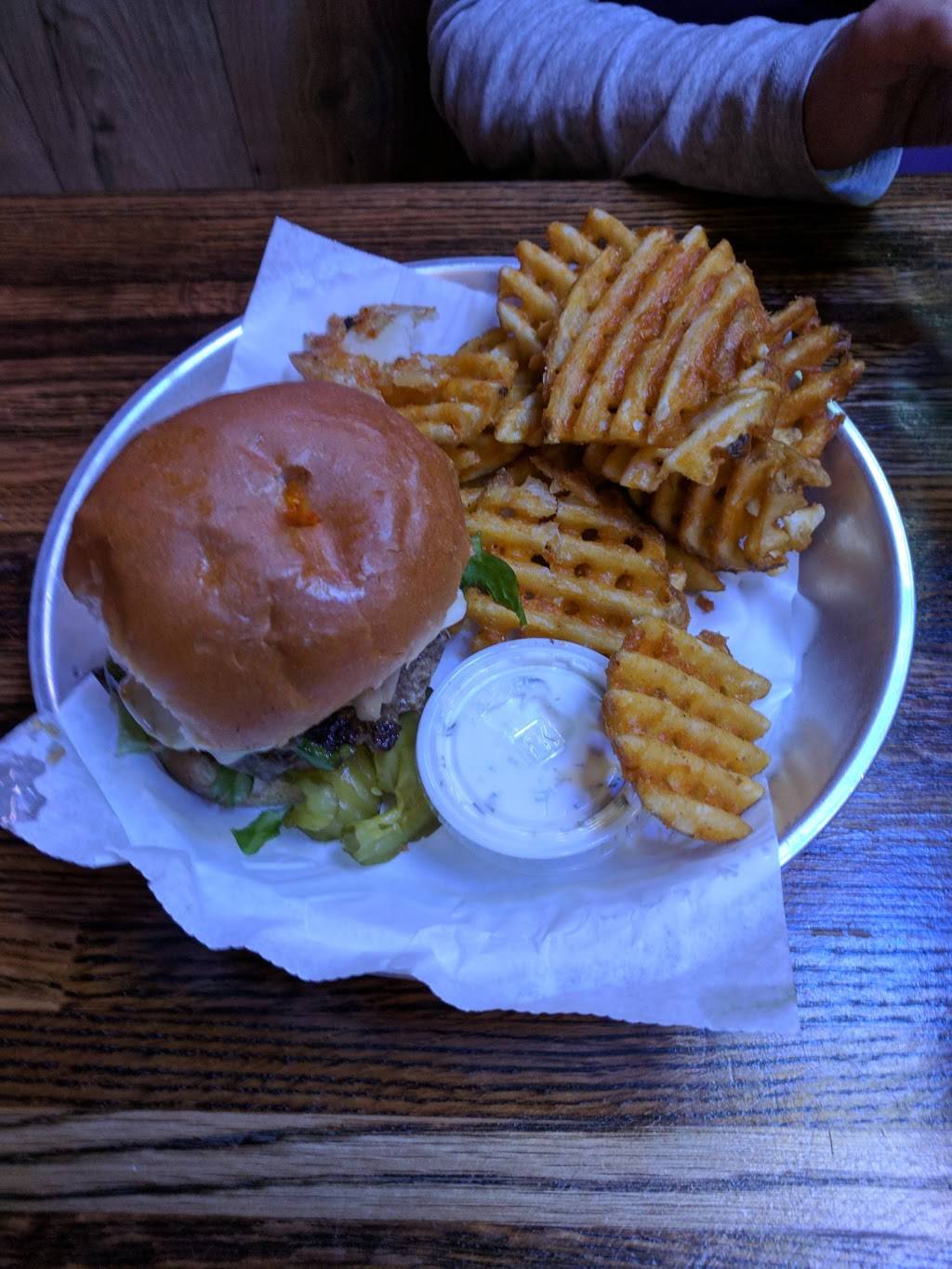 Kings Place | restaurant | 14460 240th St E, Hastings, MN 55033, USA | 6514371418 OR +1 651-437-1418