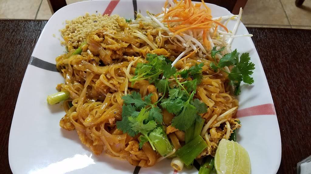 Panang Thai Restaurant | restaurant | 5310 W Century Blvd, Los Angeles, CA 90045, USA | 3103381337 OR +1 310-338-1337