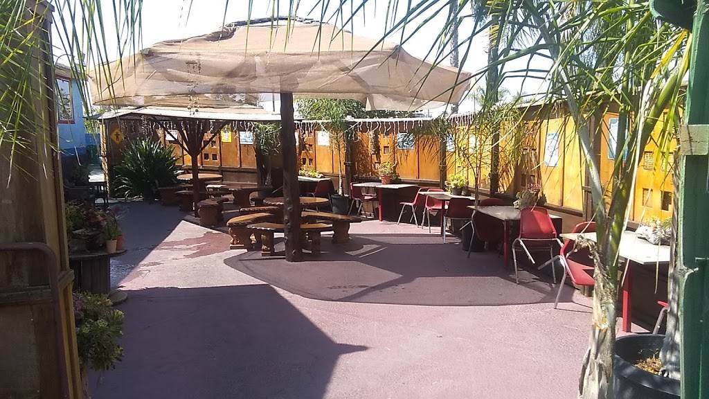 Los Juniors Mexican Food | restaurant | 1984 S Santa Fe Ave, Vista, CA 92083, USA | 7602951088 OR +1 760-295-1088