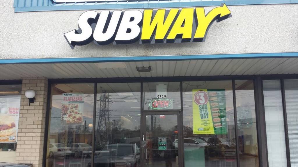 Subway Restaurants | restaurant | 9719 N Milwaukee Ave, Glenview, IL 60025, USA | 8479830794 OR +1 847-983-0794