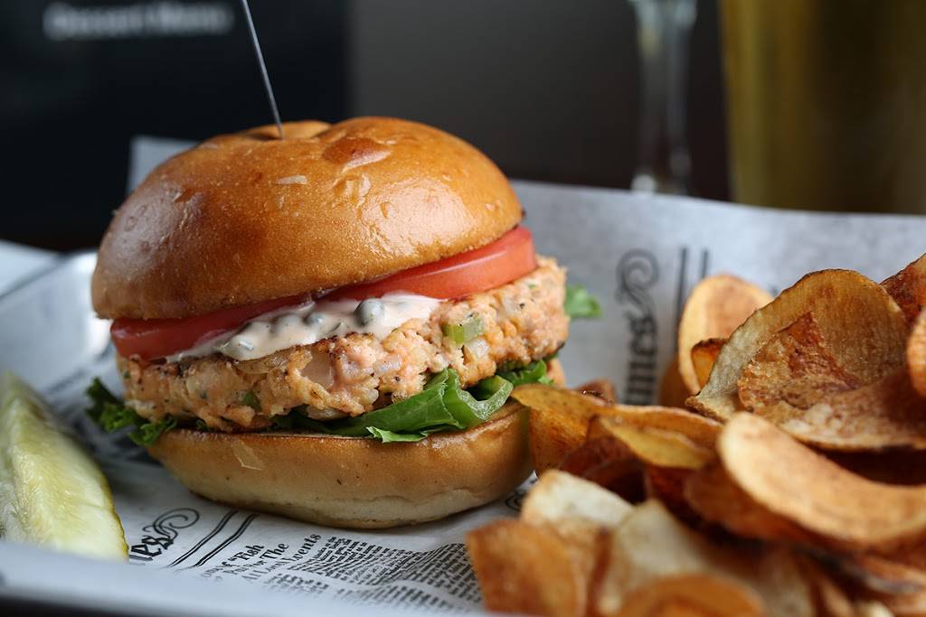 Grand Tavern | restaurant | 35450 Grand River Ave, Farmington, MI 48335, USA | 2484765700 OR +1 248-476-5700