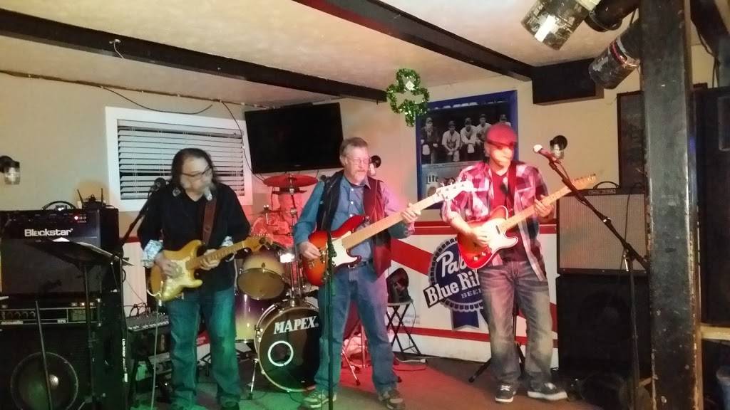 Bow Tie Tavern | restaurant | 8388 Alpine Ave NW, Sparta, MI 49345, USA | 6168870865 OR +1 616-887-0865