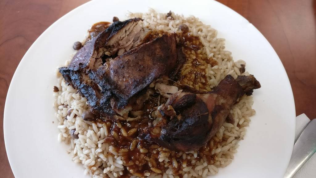 SunRise Caribbean Restaurant | restaurant | 17915 Leslie St #8, Newmarket, ON L3Y 3E3, Canada | 9052357600 OR +1 905-235-7600