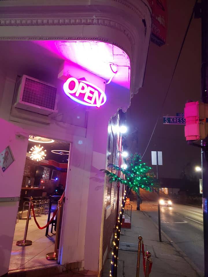 Toros Bar & Grill | restaurant | 55 S Kresson St, Baltimore, MD 21224, USA | 4108780133 OR +1 410-878-0133