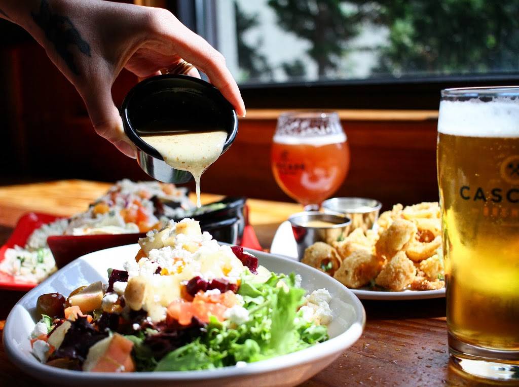 The Lodge At Cascade Brewing | restaurant | 7424 SW Beaverton Hillsdale Hwy, Portland, OR 97225, USA | 5032960110 OR +1 503-296-0110