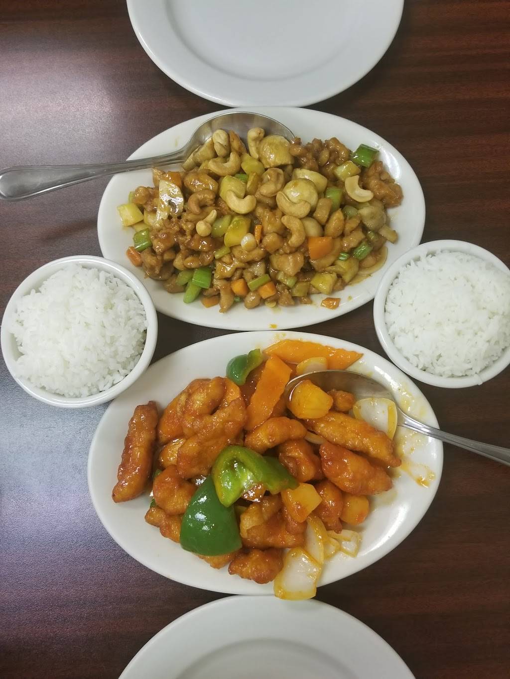 North Village | restaurant | 137 Jasper St, Dayton, OH 45409, USA | 9372235898 OR +1 937-223-5898