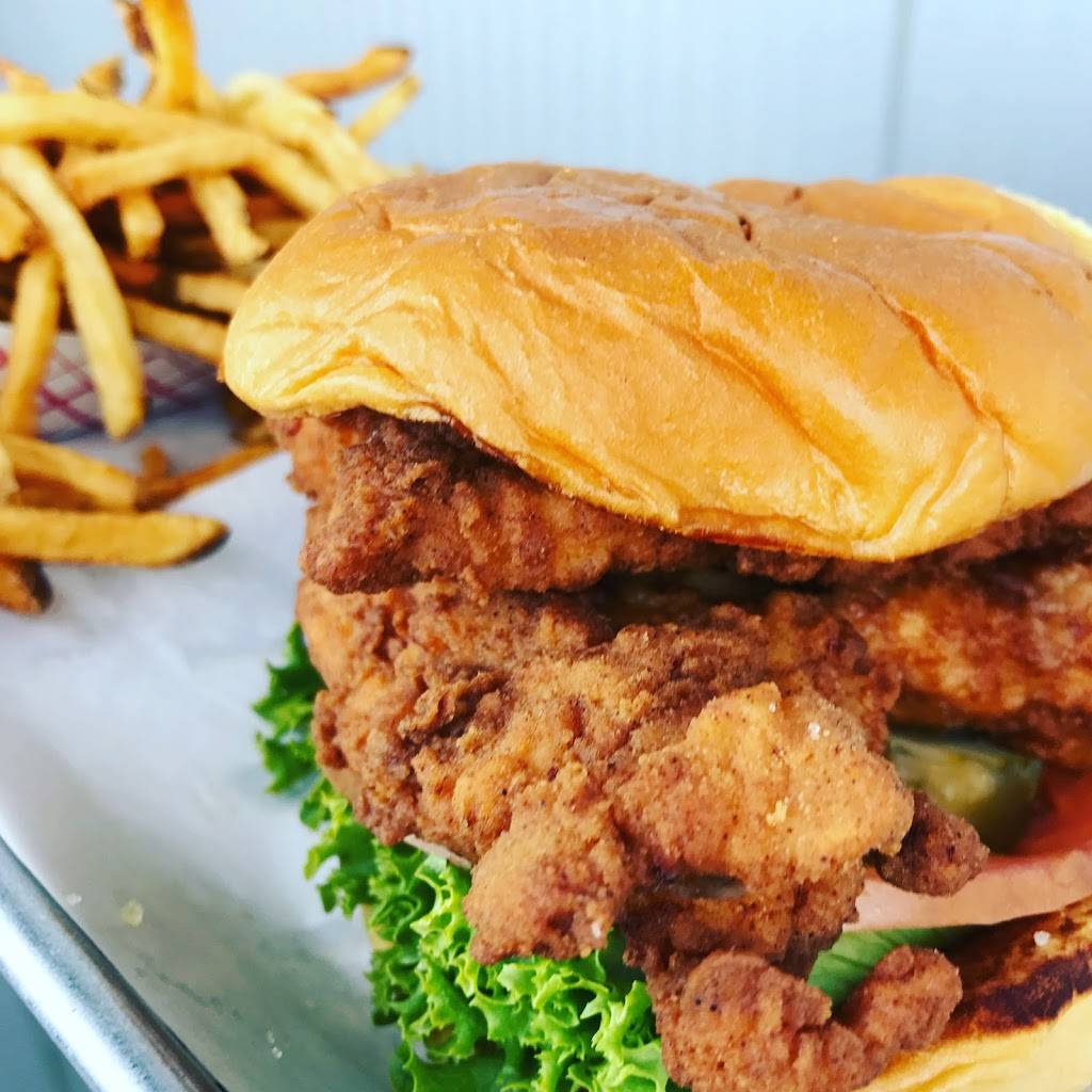 Super Chix | restaurant | 1217 8th Ave Ste 115, Fort Worth, TX 76104, USA | 6823126284 OR +1 682-312-6284