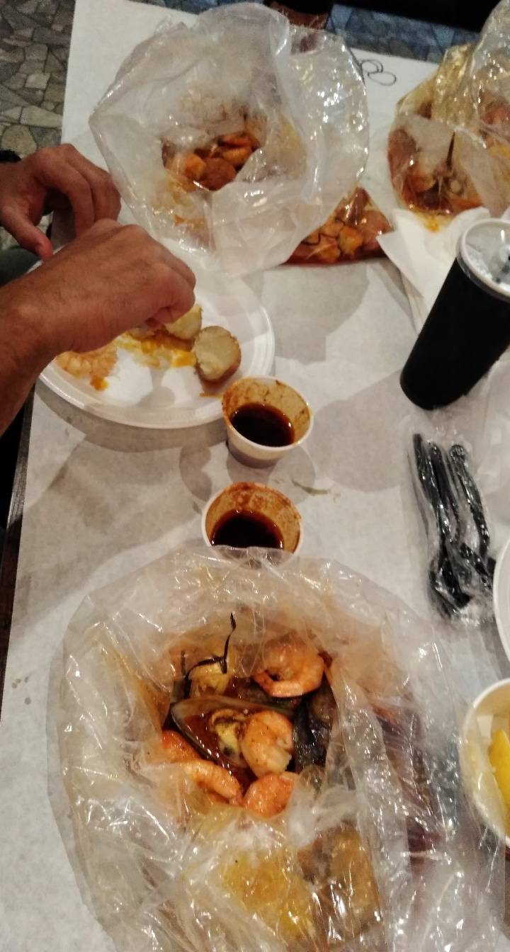 The Juicy Crab | restaurant | 7308 International Dr, Orlando, FL 32819, USA | 4077512381 OR +1 407-751-2381