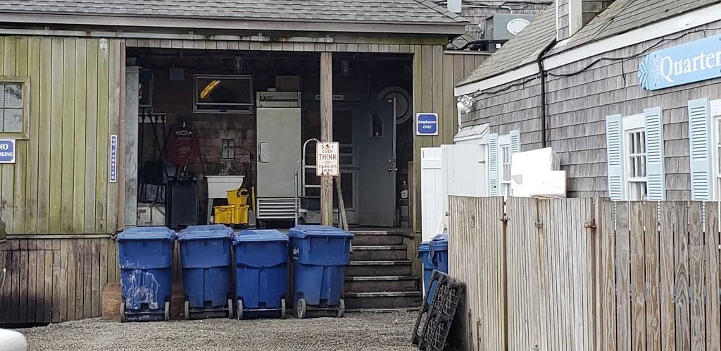 Quarterdeck Restaurant | restaurant | 29 Dock St, Edgartown, MA 02539, USA | 5086275346 OR +1 508-627-5346