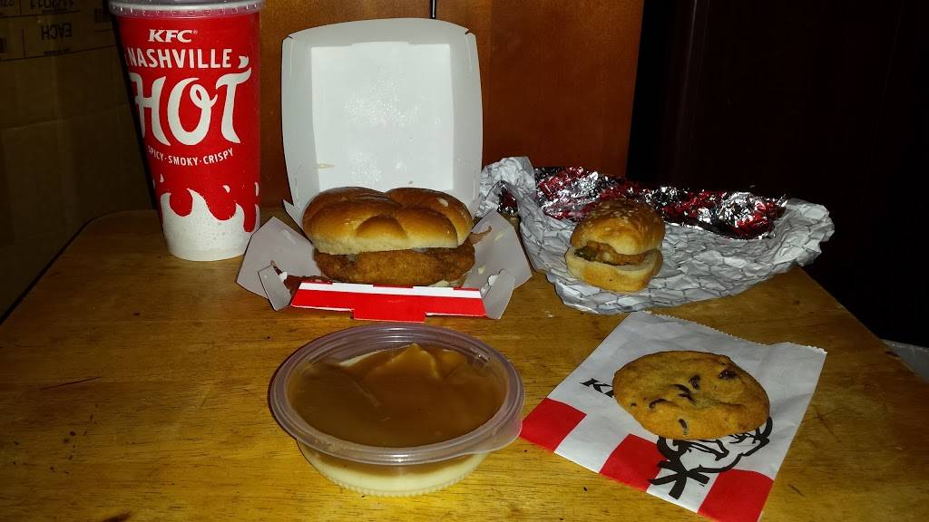 KFC | restaurant | 15209 1st Ave S, Burien, WA 98148, USA | 2062431600 OR +1 206-243-1600