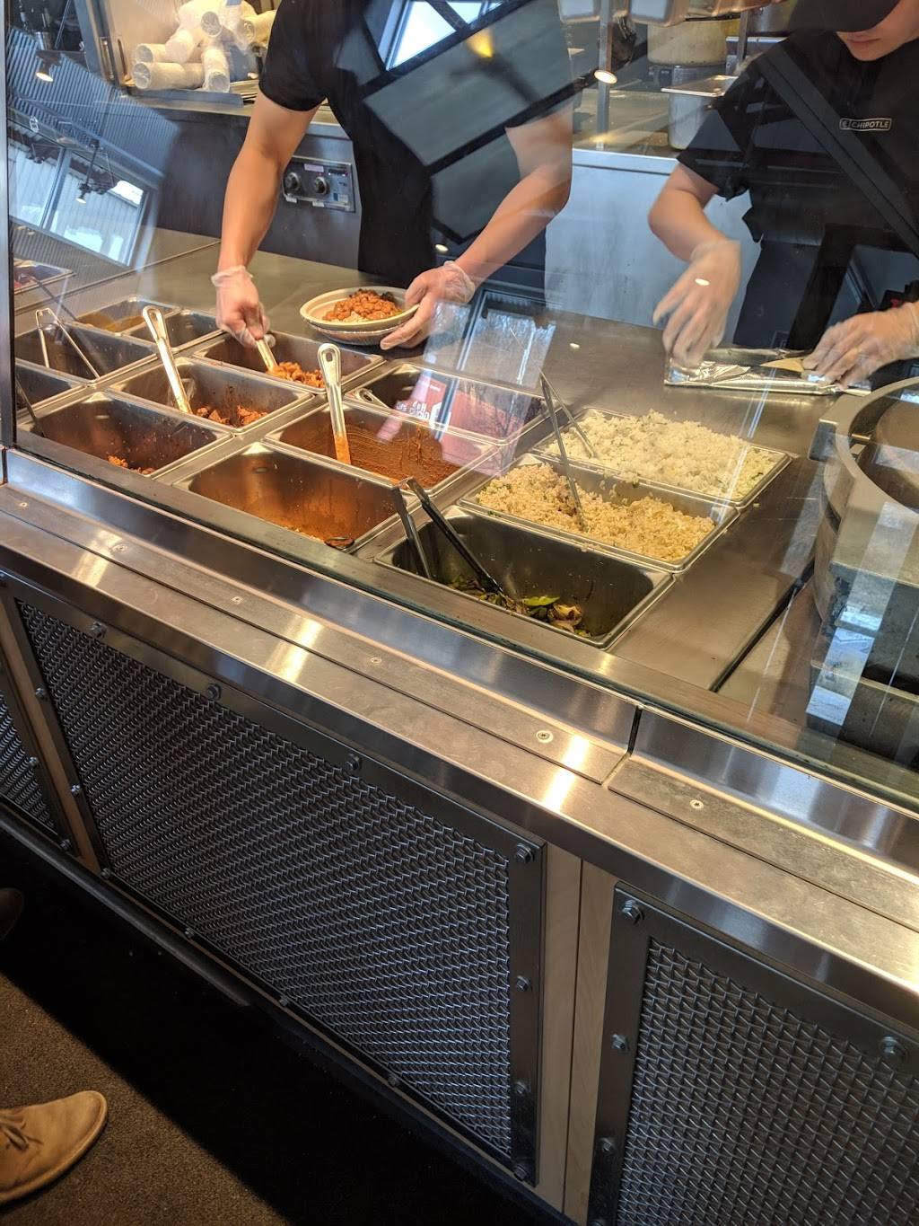 Chipotle Mexican Grill | restaurant | 4628 E Washington Ave, Madison, WI 53704, USA | 6082427334 OR +1 608-242-7334