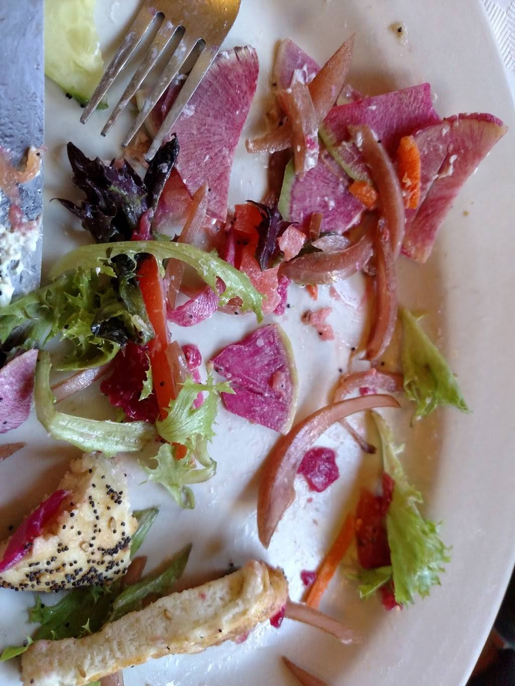 Jakes | restaurant | 17 King St, Northampton, MA 01060, USA | 4135849613 OR +1 413-584-9613