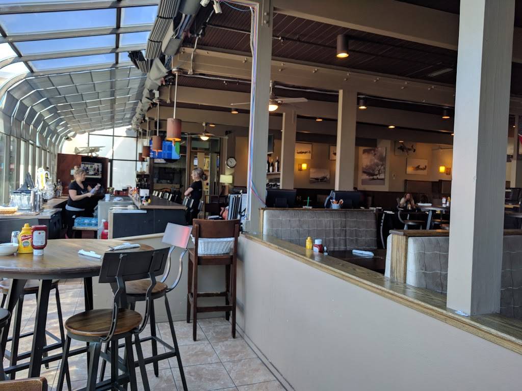 Sky Lounge | restaurant | 2200 Airport Blvd #143, Santa Rosa, CA 95403, USA | 7075429400 OR +1 707-542-9400