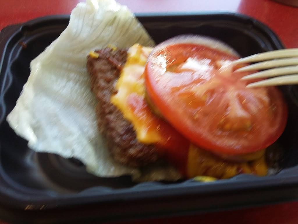 Wendys | restaurant | 4 Belfair Village Dr, Bluffton, SC 29910, USA | 8438153097 OR +1 843-815-3097