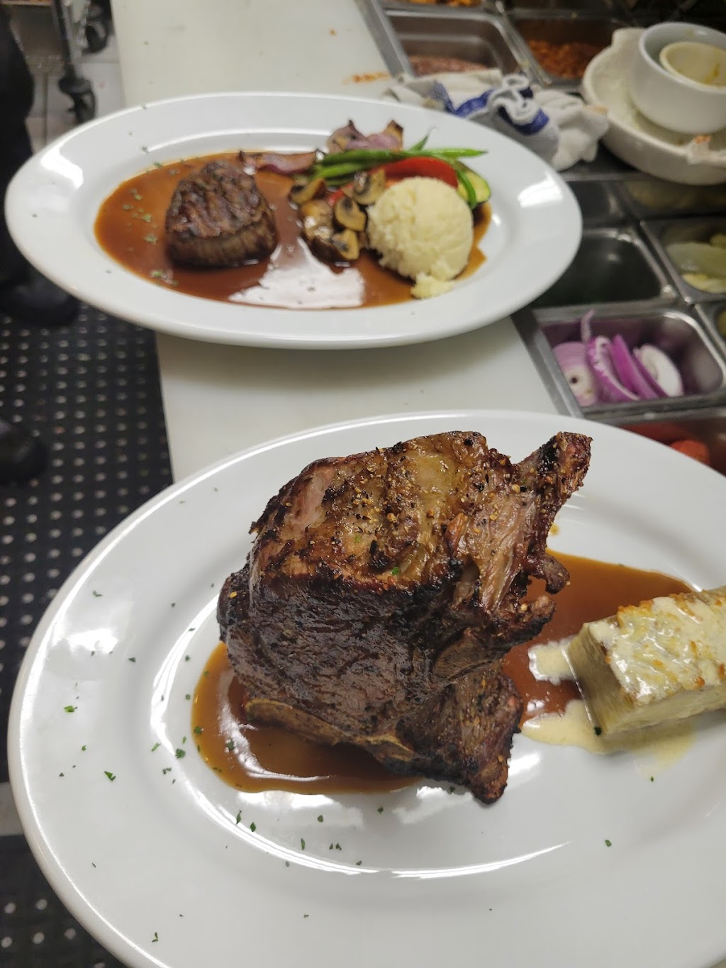 Domanicos Steakhouse | restaurant | 28686 W Northwest Hwy, Lake Barrington, IL 60010, USA | 2246557247 OR +1 224-655-7247