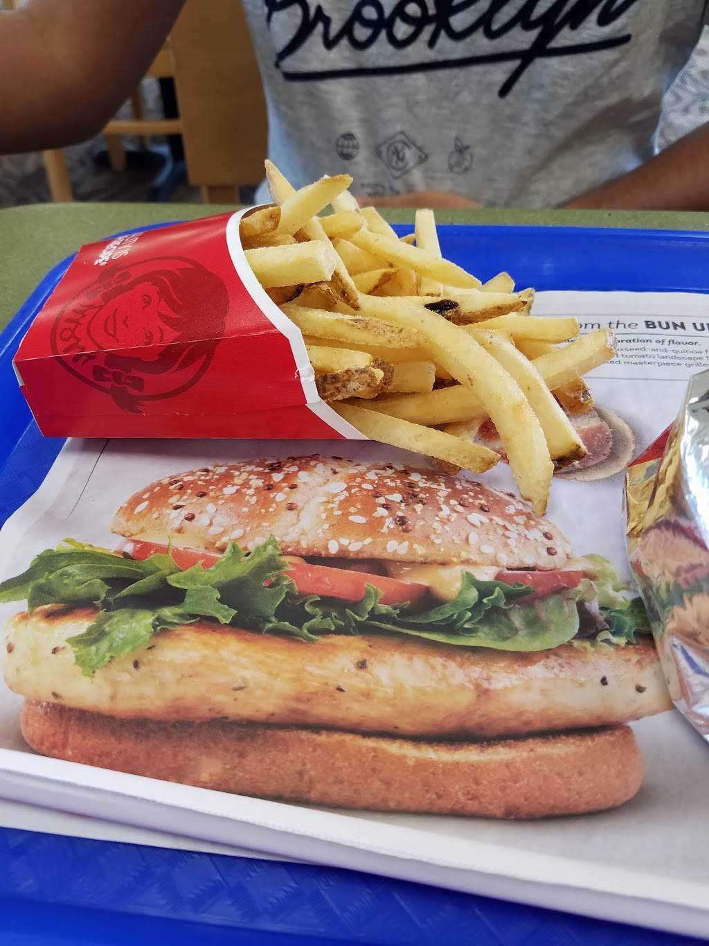 Wendys | restaurant | 1005 W, Carrollton, TX 75006, USA | 9723955360 OR +1 972-395-5360
