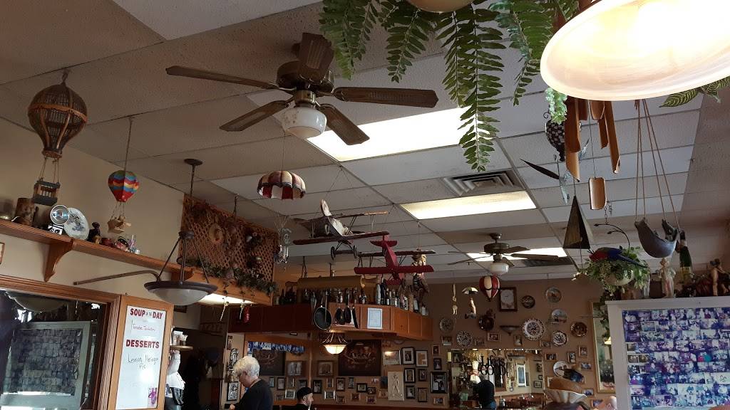 Uptown Restaurant | restaurant | 521 Tecumseh Rd E, Windsor, ON N8X 2S1, Canada | 5192589405 OR +1 519-258-9405