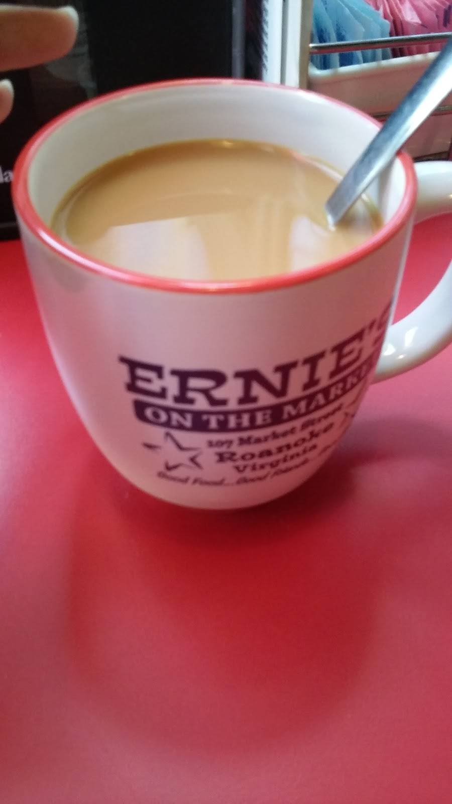 Ernies Bar & Grill | restaurant | 107 Market Square SE, Roanoke, VA 24011, USA | 5403427100 OR +1 540-342-7100