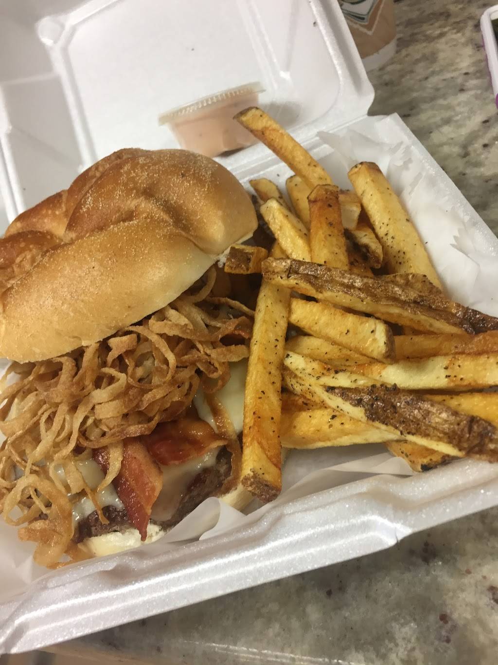 The bagel corner and cafè | bakery | 285 NY-211 #5, Middletown, NY 10940, USA | 8452394895 OR +1 845-239-4895