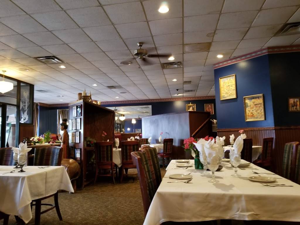Thai Tradition | restaurant | 650 N Carriage Pkwy, Wichita, KS 67208, USA | 3166871500 OR +1 316-687-1500