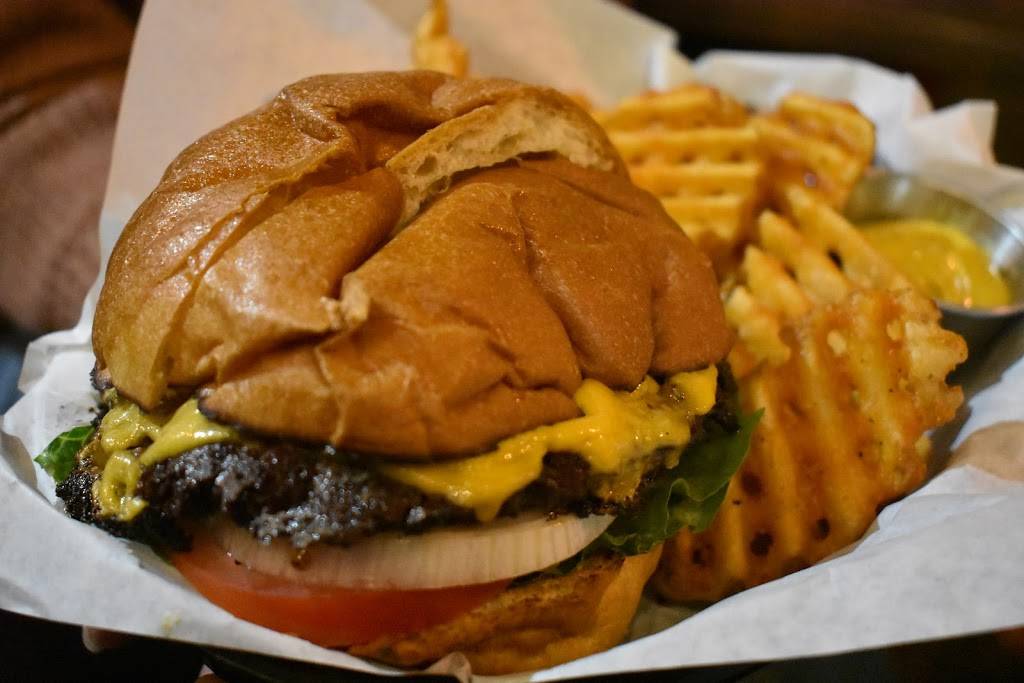 Drifters Cocktails | night club | 18240 Soledad Canyon Rd, Canyon Country, CA 91387, USA | 6612522471 OR +1 661-252-2471