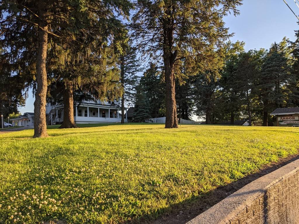Arbor Manor Steakhouse and Motel | restaurant | 1617 Central Ave, Auburn, NE 68305, USA | 4022743774 OR +1 402-274-3774