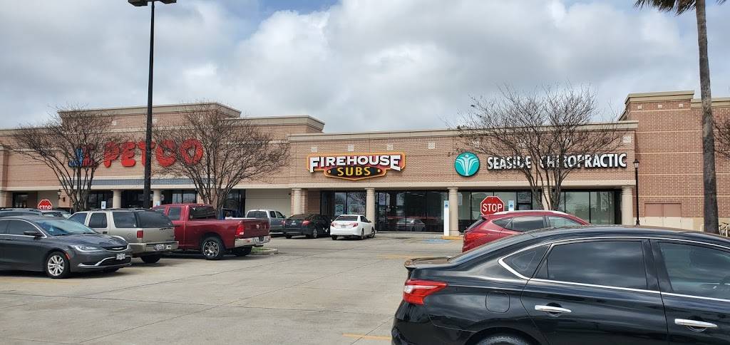 Firehouse Subs Saratoga Town Center | restaurant | 6418 S Staples St Ste 140, Corpus Christi, TX 78413, USA | 3619944990 OR +1 361-994-4990