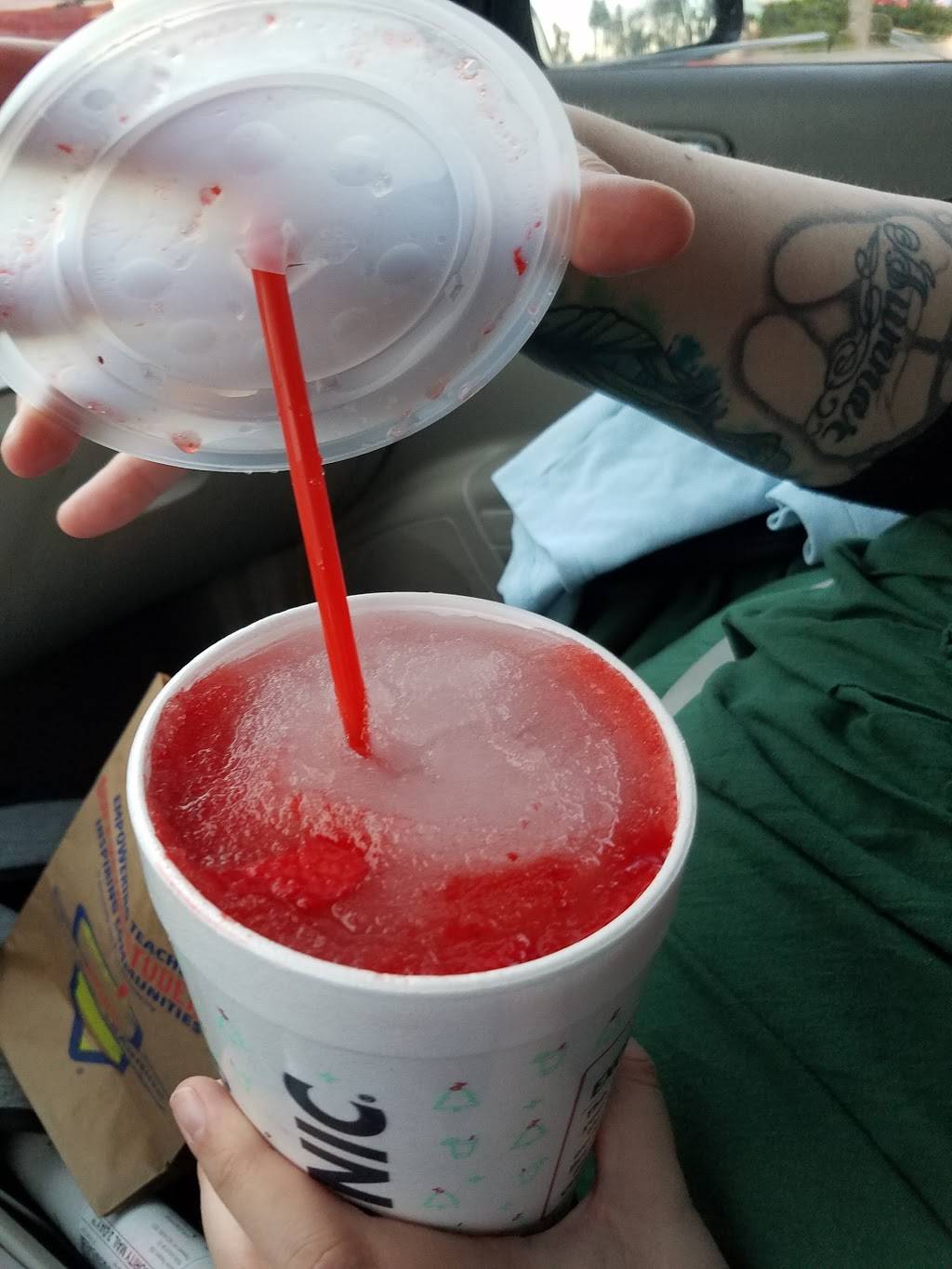 Sonic Drive-In | restaurant | 987 N Gilbert Rd, Gilbert, AZ 85234, USA | 4805031441 OR +1 480-503-1441