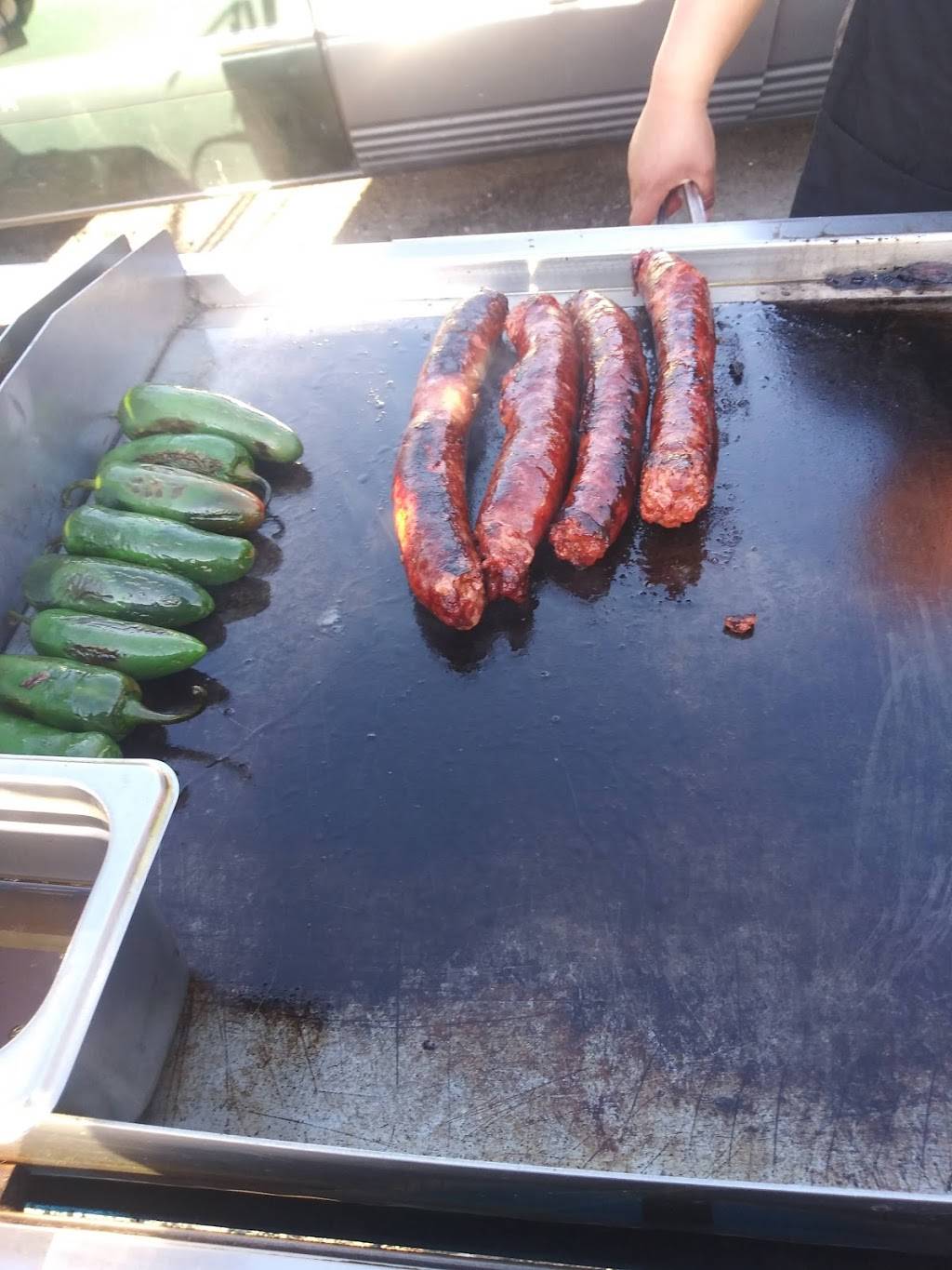 Tacos el Vecino | restaurant | 6628 S Vermont Ave, Los Angeles, CA 90044, USA | 3234762874 OR +1 323-476-2874