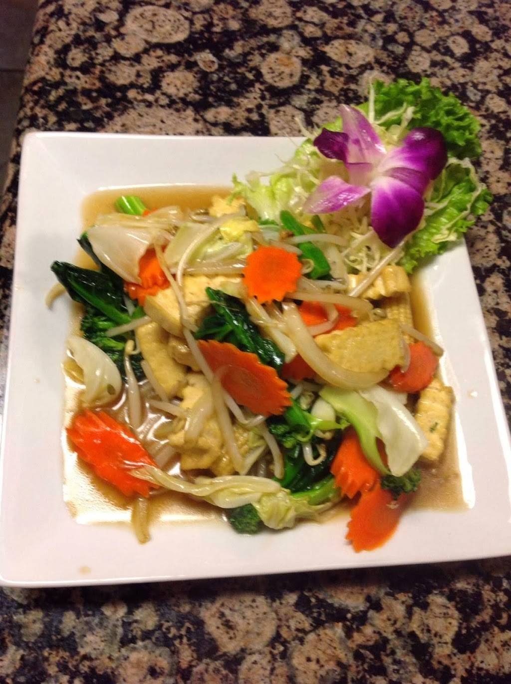 Baby Elephant Thai Cuisine | restaurant | 20795 Amar Rd, Walnut, CA 91789, USA | 9095953034 OR +1 909-595-3034