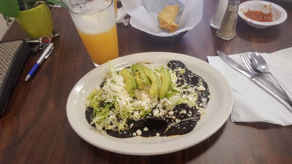 El Jacalito | restaurant | 24609 Narbonne Ave, Lomita, CA 90717, USA | 3103256429 OR +1 310-325-6429