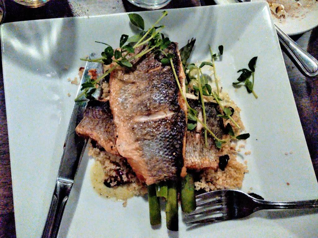 Lake House Restaurant | restaurant | 3100 N Service Rd, Vineland Station, ON L0R 2E0, Canada | 9055626777 OR +1 905-562-6777