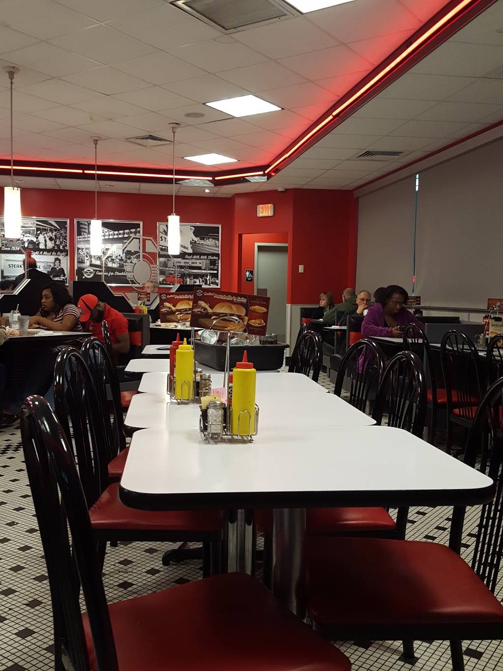 Steak n Shake | restaurant | 10625 E US Hwy 36, Avon, IN 46123, USA | 3172710402 OR +1 317-271-0402