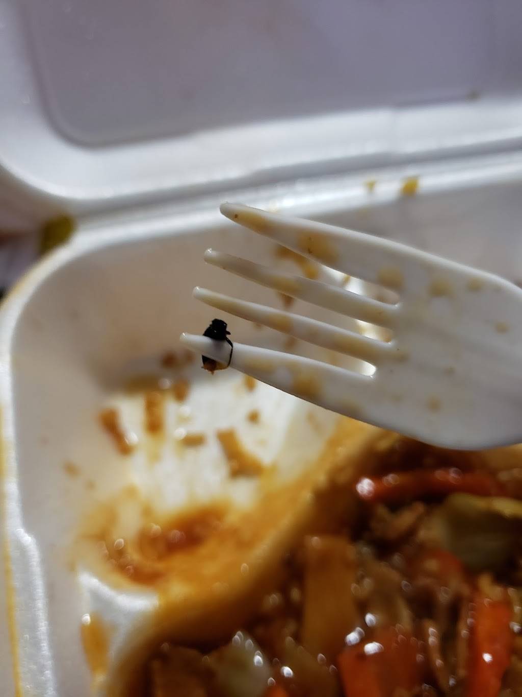 Lucky China | restaurant | 975 Main St, Southaven, MS 38671, USA | 6623935988 OR +1 662-393-5988