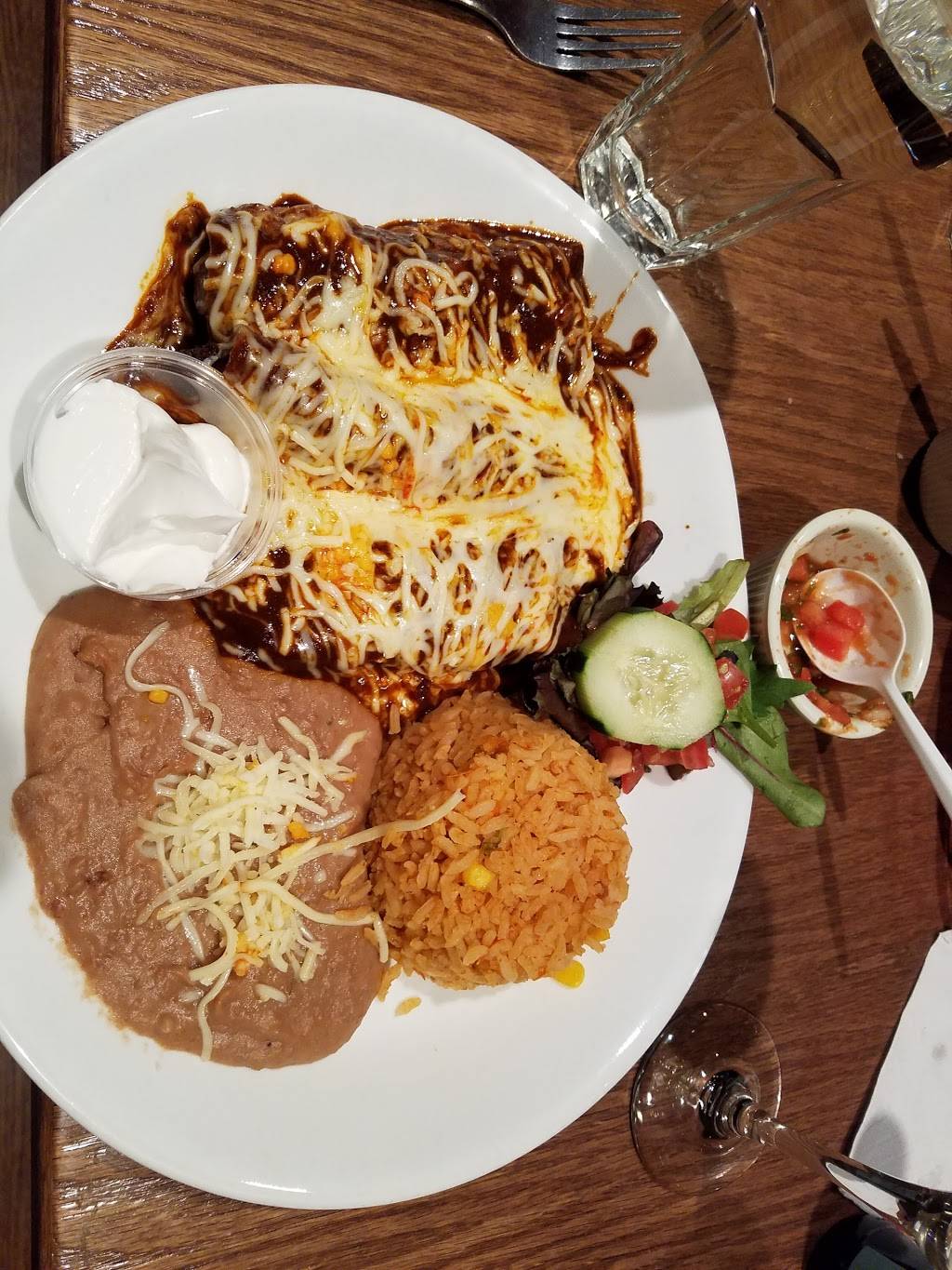 El Cid | restaurant | 2645 N Kedzie Ave, Chicago, IL 60647, USA | 7733950505 OR +1 773-395-0505