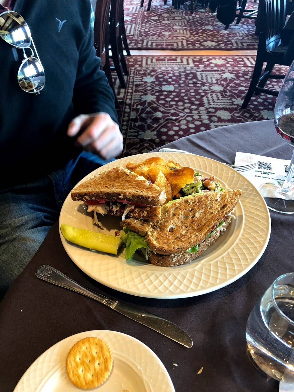 Lakehouse Grille | restaurant | 281 Daniel Webster Hwy, Meredith, NH 03253, USA | 6032795221 OR +1 603-279-5221