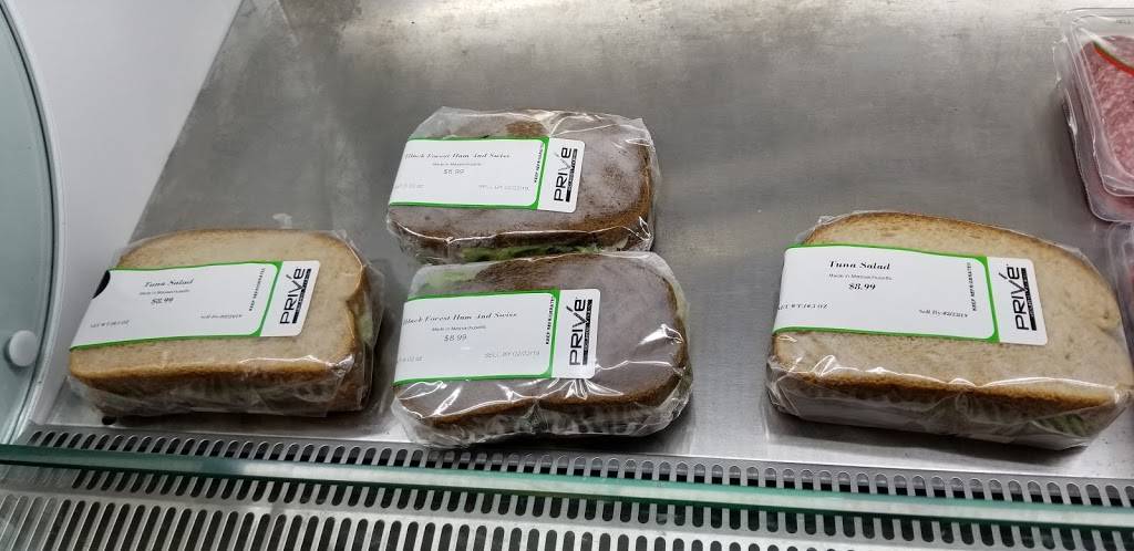 Gogo Stop | restaurant | 300 Terminal Dr, Boston, MA 02128, USA | 6036823082 OR +1 603-682-3082