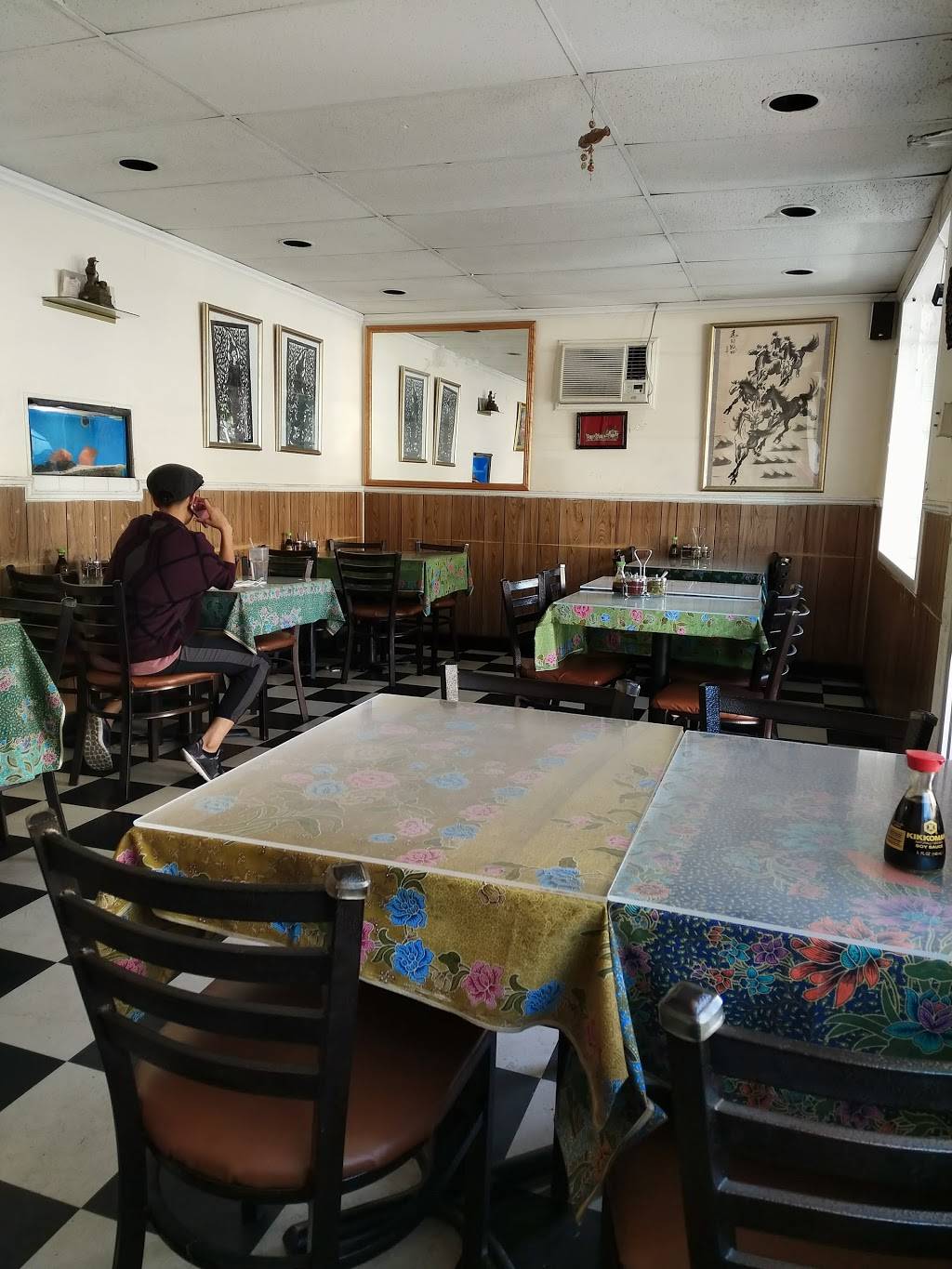 Siam Chan Restaurant | restaurant | 1611 Colby Ave, Los Angeles, CA 90025, USA | 3104444981 OR +1 310-444-4981