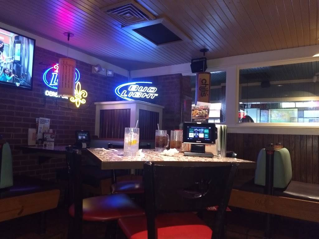 Chilis Grill & Bar | meal takeaway | 421 S Hurstbourne Pkwy, Louisville, KY 40222, USA | 5024256800 OR +1 502-425-6800